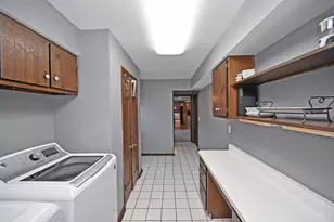 8736 Tiburon Dr, Cincinnati, OH 45249 - Photo 37