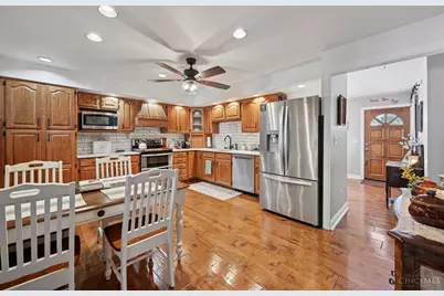 3855 Ridgecombe Drive, Green Township, OH 45248 - Photo 9