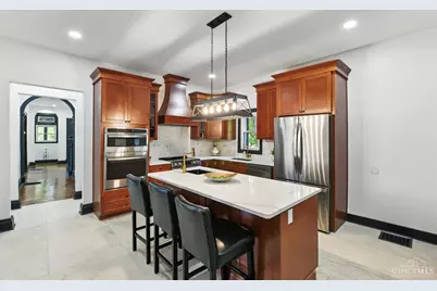 752 S Fred Shuttlesworth Circle, Cincinnati, OH 45229 - Photo 15