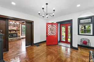 752 S Fred Shuttlesworth Cir, Cincinnati, OH 45229 - Photo 3