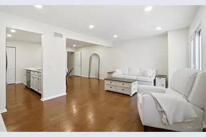 6872 Sandharbor Court, Hamilton Township, OH 45039 - Photo 11