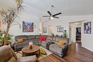 2979 Creekside Dr, Fairfield Township, OH 45011 - Photo 3