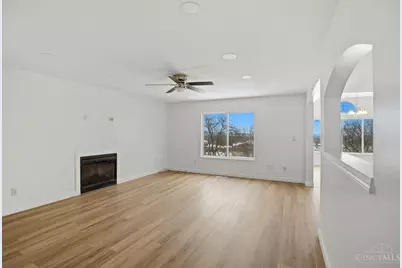 1102 Arbor Springs Drive, Hamilton, OH 45013 - Photo 5