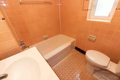 27 Parkwood Place, Cincinnati, OH 45217 - Photo 9