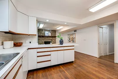 204 Brocdorf Drive, Wyoming, OH 45215 - Photo 25