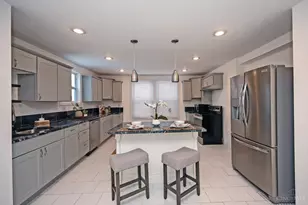 3370 Woodford Rd, Cincinnati, OH 45213 - Photo 9