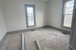 209 E Main St, Blanchester, OH 45107 - Photo 7