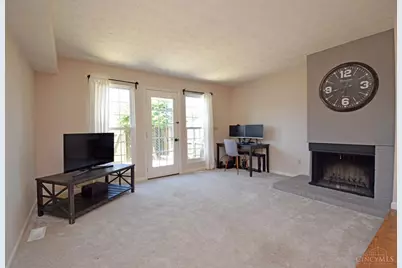 8083 Hetz Drive, Sycamore Township, OH 45242 - Photo 7