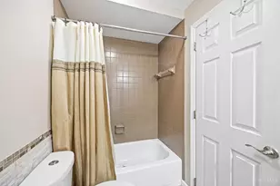 6289 Eagles Lake Dr, Cincinnati, OH 45248 - Photo 35