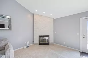 6289 Eagles Lake Dr, Cincinnati, OH 45248 - Photo 11