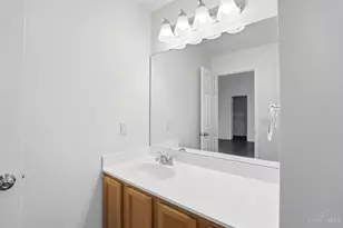 637 Ellen Dr, Union Township, OH 45255 - Photo 35