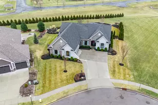 802 Pebble Pl, Tipp City, OH 45371 - Photo 43
