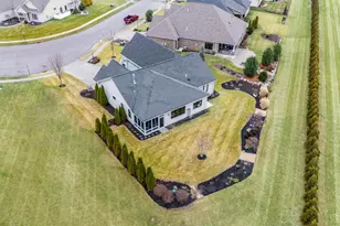 802 Pebble Pl, Tipp City, OH 45371 - Photo 51