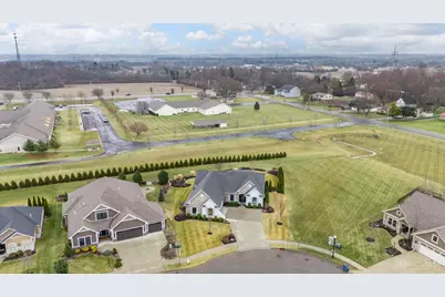 802 Pebble Place, Tipp City, OH 45371 - Photo 53