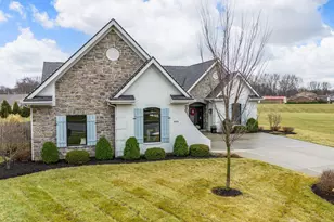 802 Pebble Pl, Tipp City, OH 45371 - Photo 39