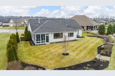 802 Pebble Place, Tipp City, OH 45371 - Photo 3