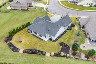 802 Pebble Pl, Tipp City, OH 45371 - Photo 53