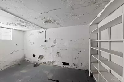 2867 Shaffer, Cincinnati, OH 45211 - Photo 27