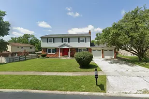 10737 Silverbrook Dr, Springfield Township, OH 45240 - Photo 1