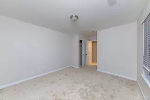 6223 Turning Leaf Way, Hamilton Township, OH 45039 - Photo 15