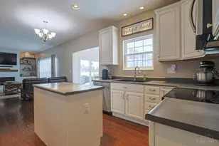 6864 Ruwes Oak Dr, Green Township, OH 45248 - Photo 23