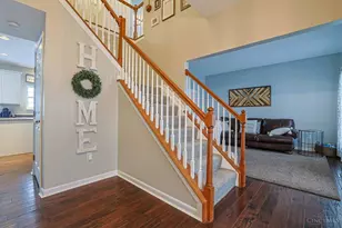 6864 Ruwes Oak Dr, Green Township, OH 45248 - Photo 9