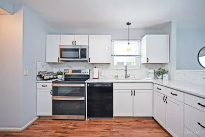 241 Hartford Court, Hamilton Township, OH 45039 - Photo 13