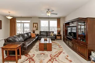 8041 Oakbridge Wy, Green Township, OH 45248 - Photo 7