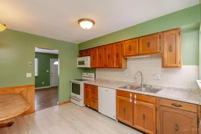 38 Lindway Drive, Fairborn, OH 45324 - Photo 5