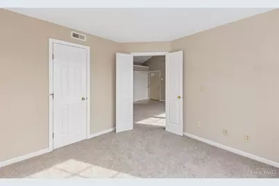 496 Mapleleaf Drive #2E, Union Township, OH 45255 - Photo 17