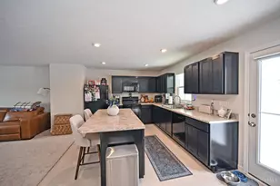 288 Samplewood Ln, Pierce Township, OH 45102 - Photo 9