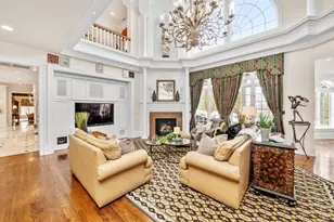 8500 Kugler Mill Rd, Indian Hill, OH 45243 - Photo 9