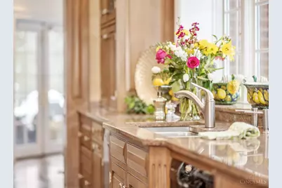 8500 Kugler Mill Road, Indian Hill, OH 45243 - Photo 51