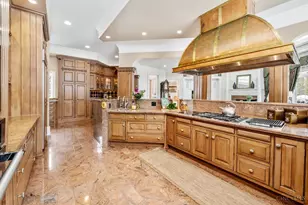 8500 Kugler Mill Rd, Indian Hill, OH 45243 - Photo 15