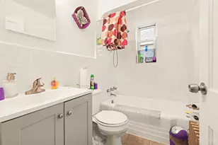 7119 Eastlawn Dr, Cincinnati, OH 45237 - Photo 9