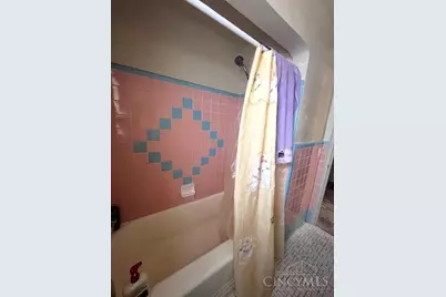 2344 Losantiville Avenue, Golf Manor, OH 45237 - Photo 15