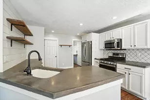 671 McCormick Ln, Union Township, OH 45245 - Photo 17