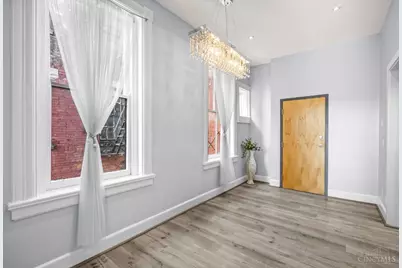 551 E Thirteenth Street #4, Cincinnati, OH 45202 - Photo 5