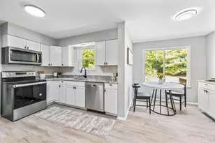 9956 Morgans Trace Dr, Loveland, OH 45140 - Photo 15