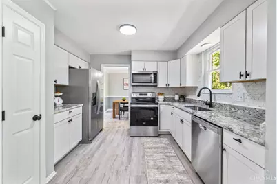 9956 Morgans Trace Drive, Loveland, OH 45140 - Photo 11