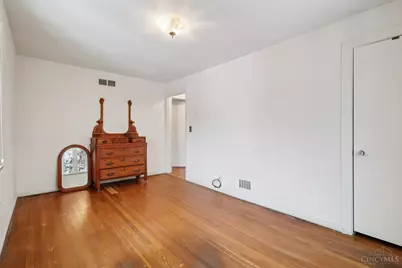 2806 Losantiridge, Columbia Township, OH 45213 - Photo 19