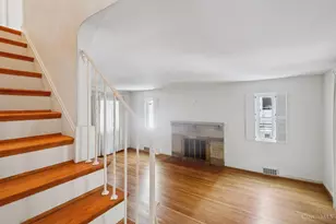 2806 Losantiridge Ave, Columbia Township, OH 45213 - Photo 9