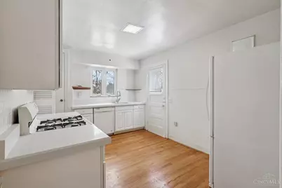 2806 Losantiridge, Columbia Township, OH 45213 - Photo 11