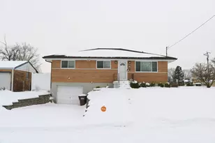 5773 Fourson Dr, Cincinnati, OH 45233 - Photo 1