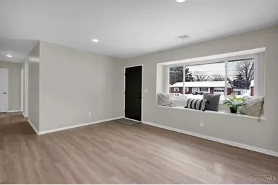 290 Nelson Lane, Springdale, OH 45246 - Photo 9