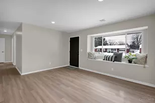 290 Nelson Ln, Springdale, OH 45246 - Photo 9