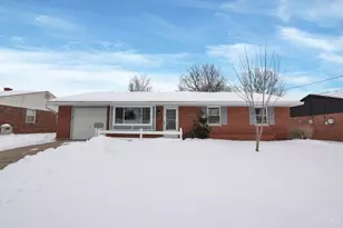 290 Nelson Ln, Cincinnati, OH 45246 - Photo 1