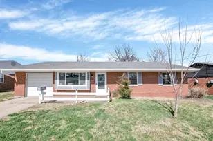 290 Nelson Ln, Cincinnati, OH 45246 - Photo 1