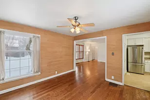 335 Albion Ave, Glendale, OH 45246 - Photo 5