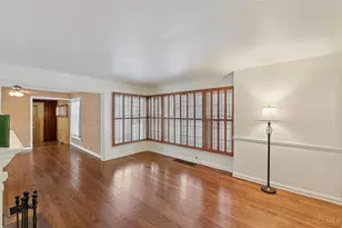 335 Albion Ave, Glendale, OH 45246 - Photo 3